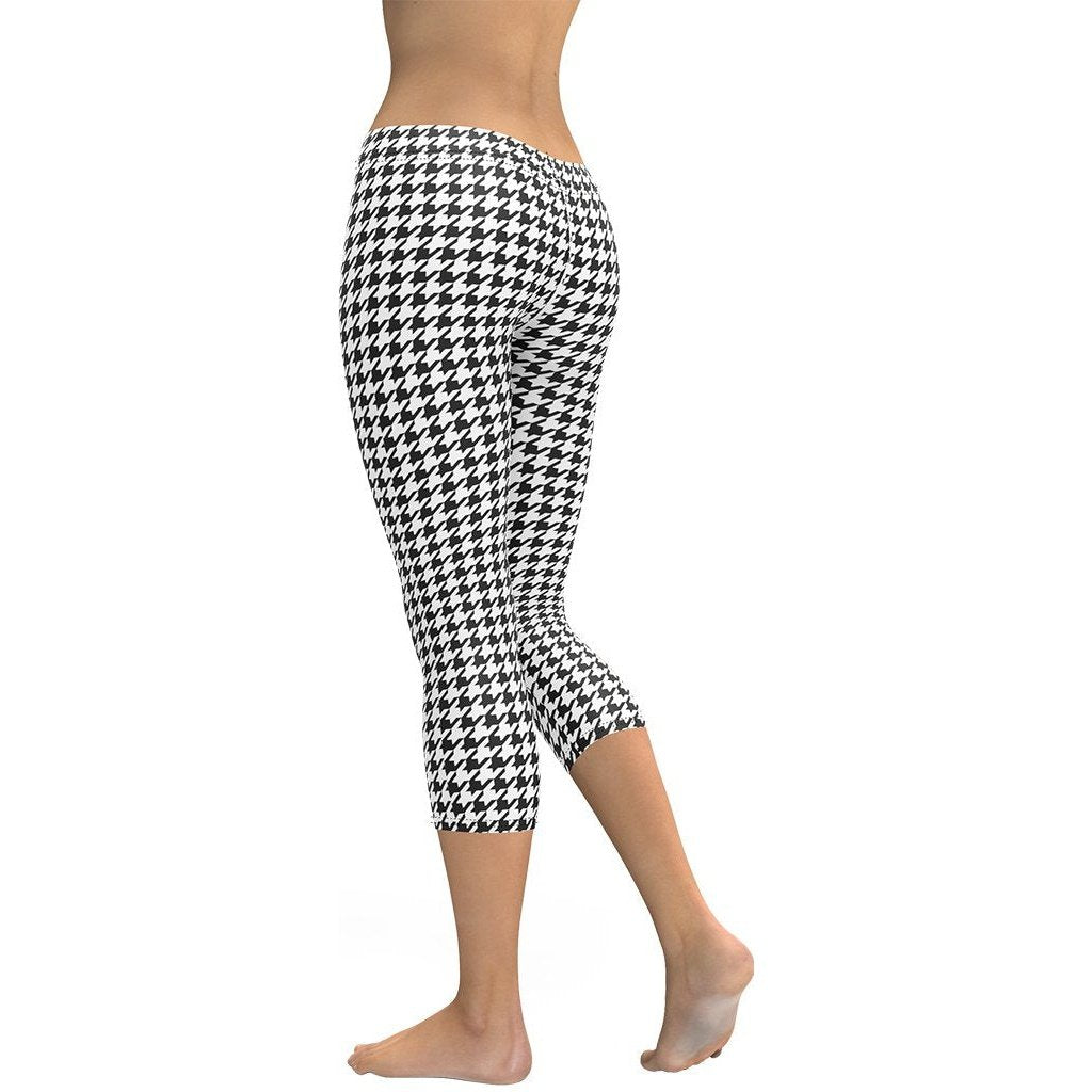Black & White Houndstooth Print Capris