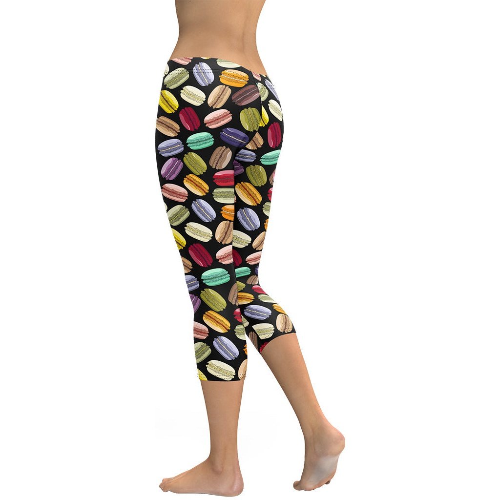 Macaroons Pattern Capris
