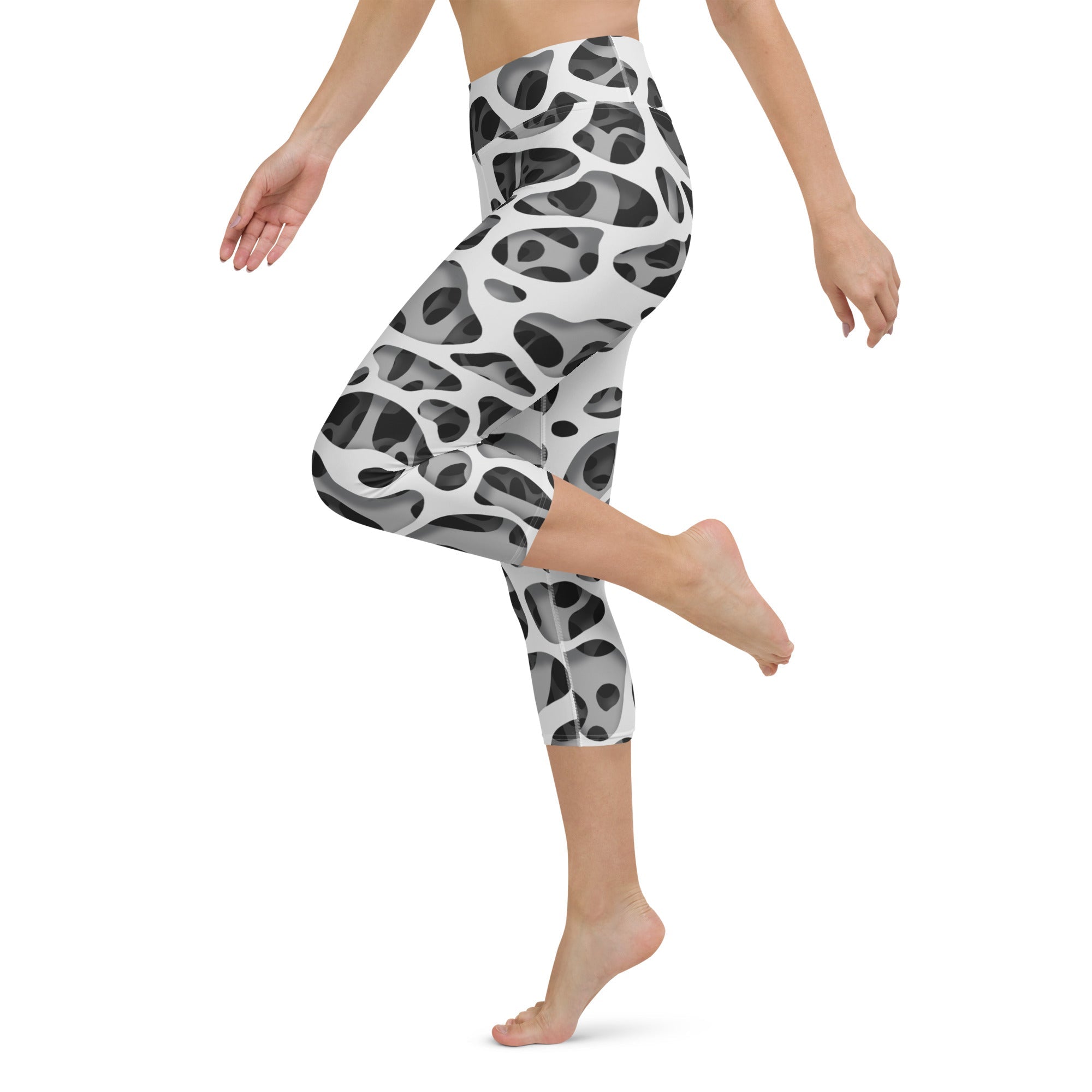 Web Illusion Pattern Yoga Capris
