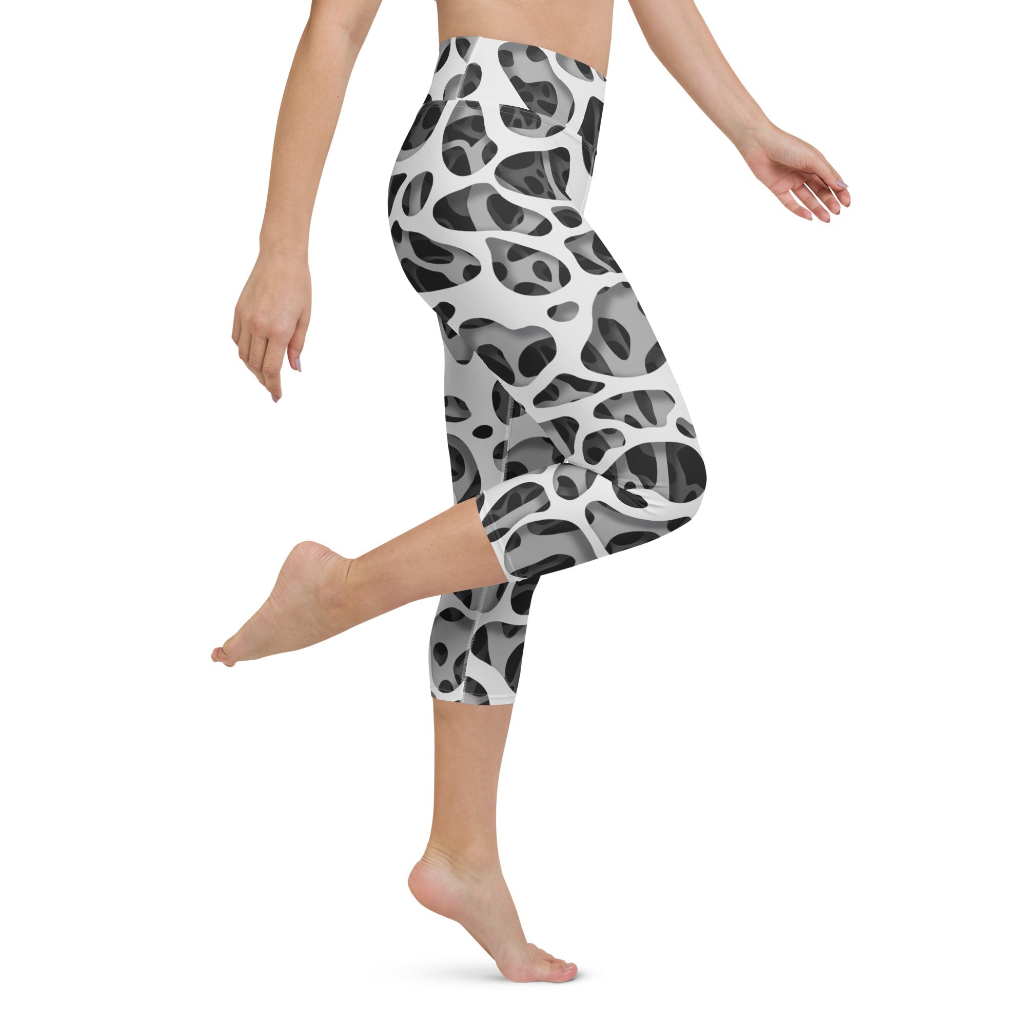 Web Illusion Pattern Yoga Capris
