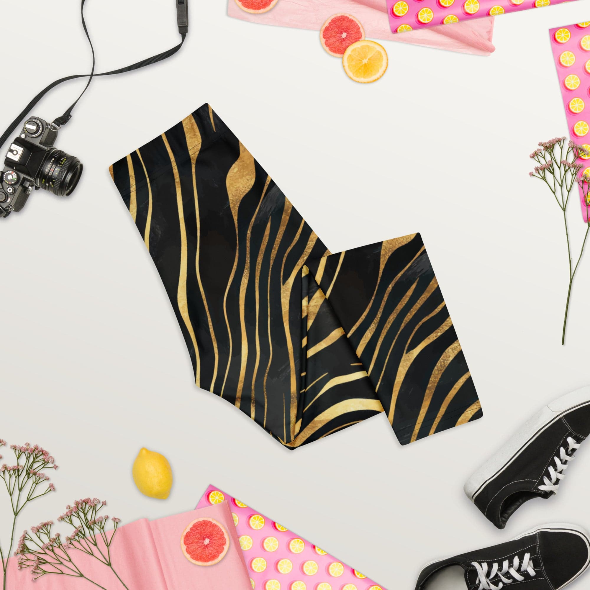 Golden Print Waves Capris