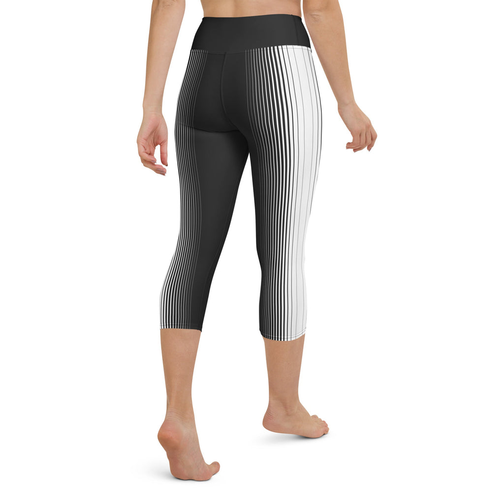 Optical Illusion Vertical Lines Yoga Capris