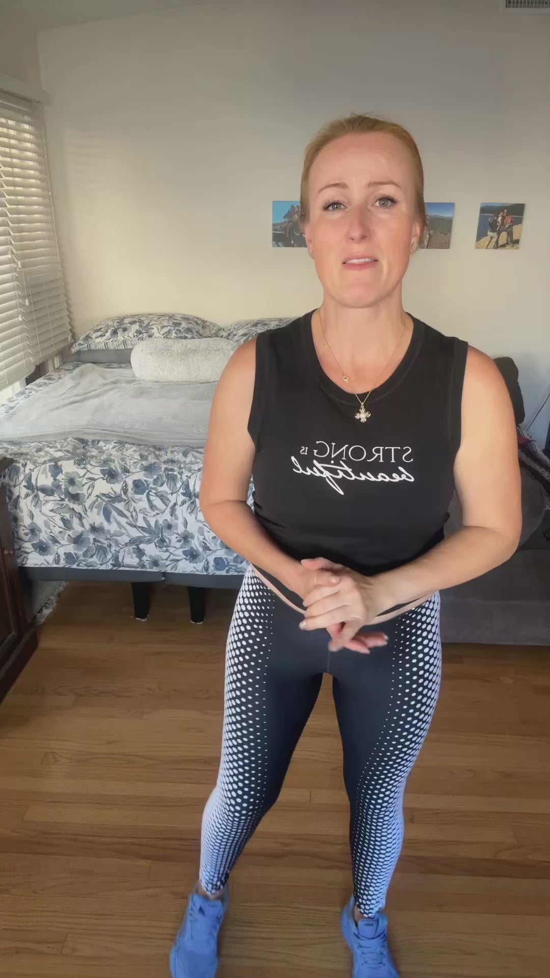 Blue Optical Illusion Slimming Leggings video