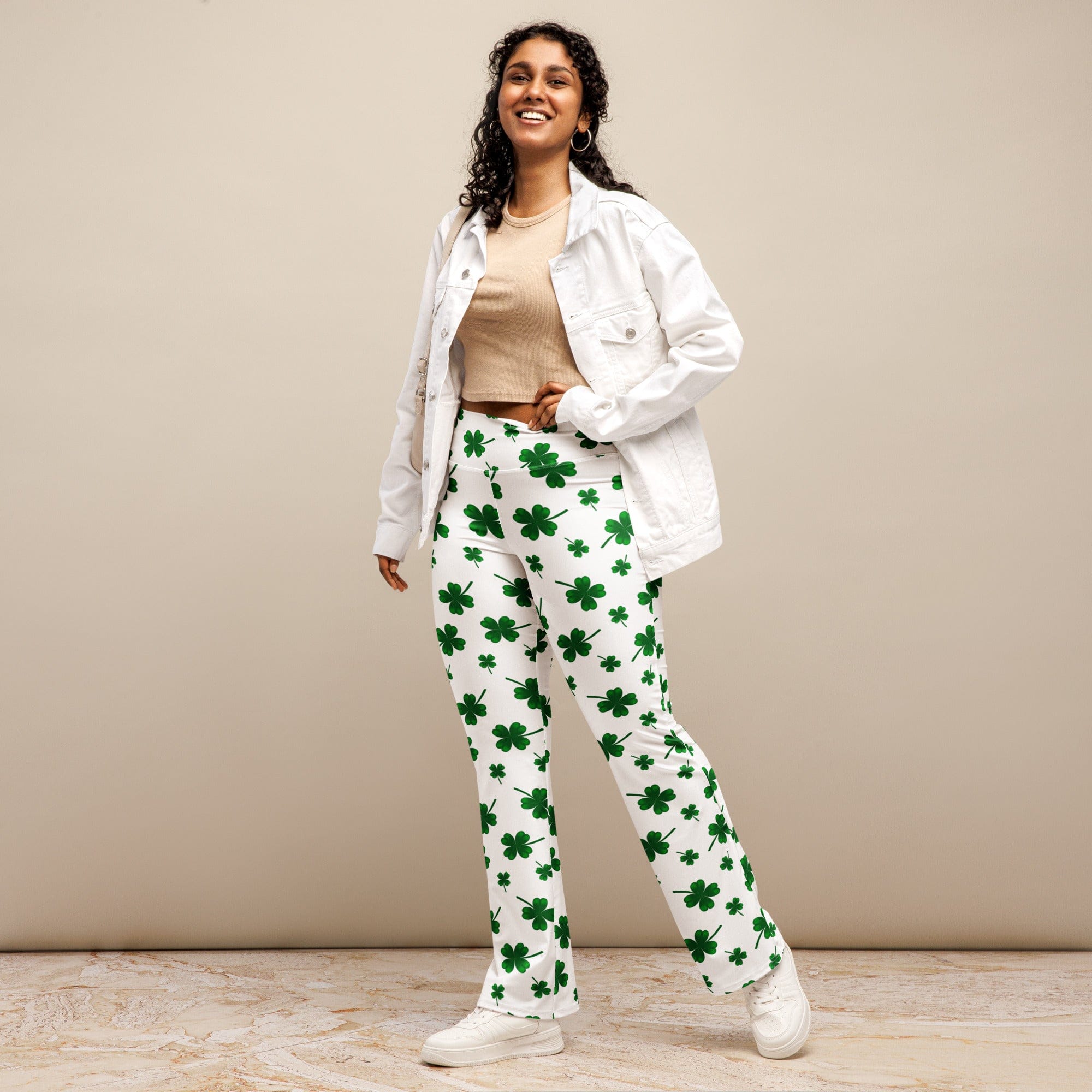 St. Patricks Day Shamrock Flare Leggings