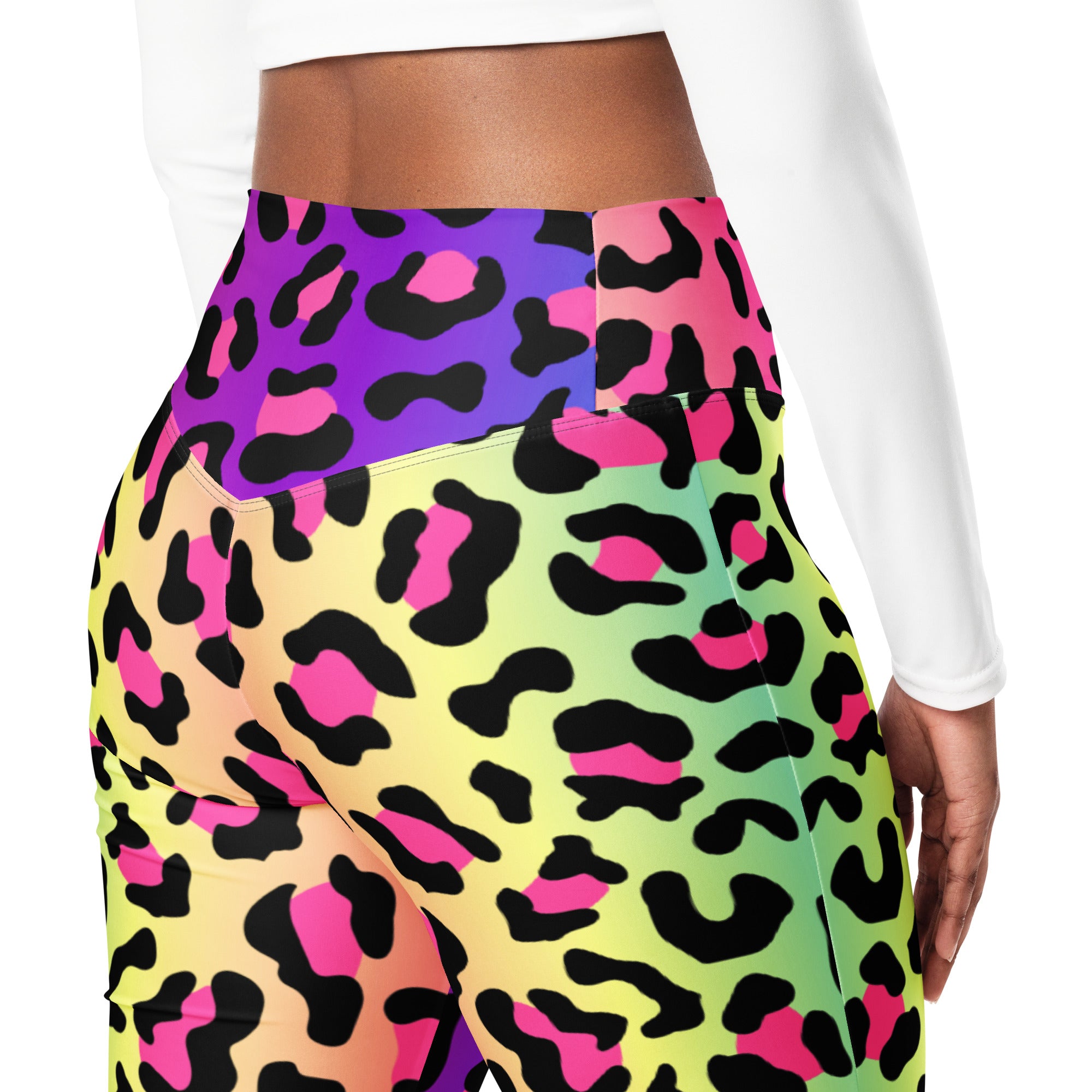 Vibrant Leopard Print Flare Leggings