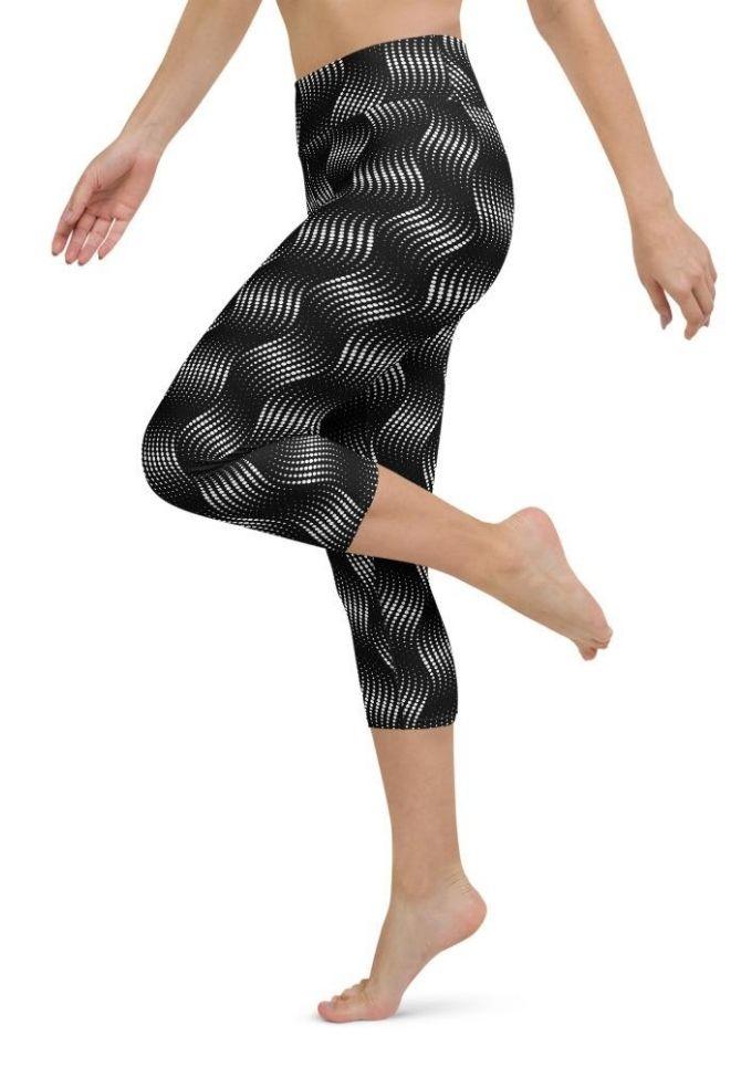 3D Black Pattern Yoga Capris