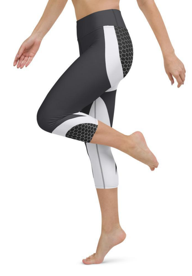 Beehive Geometric Yoga Capris Onyx Black