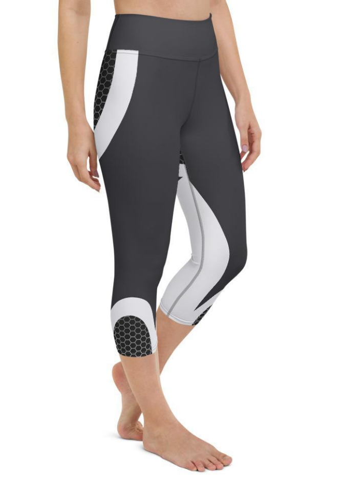 Beehive Geometric Yoga Capris Onyx Black