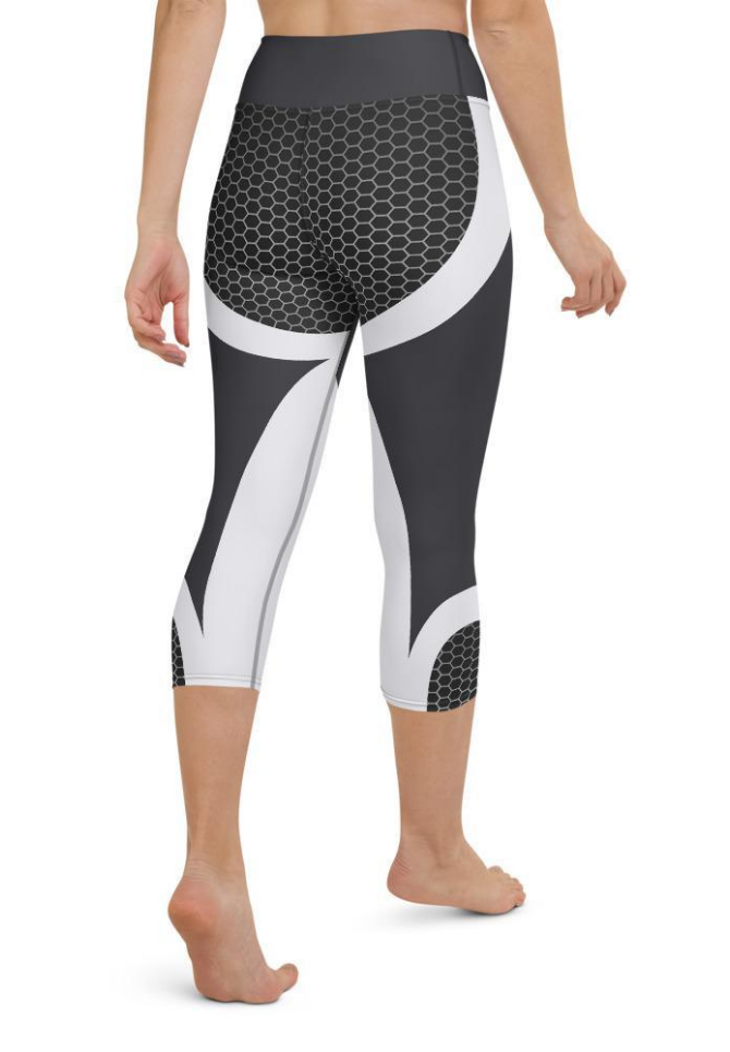 Beehive Geometric Yoga Capris Onyx Black