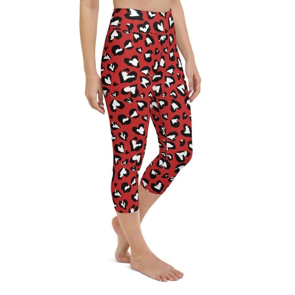Leopard Hearts Yoga Capris